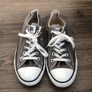Grey converse low top